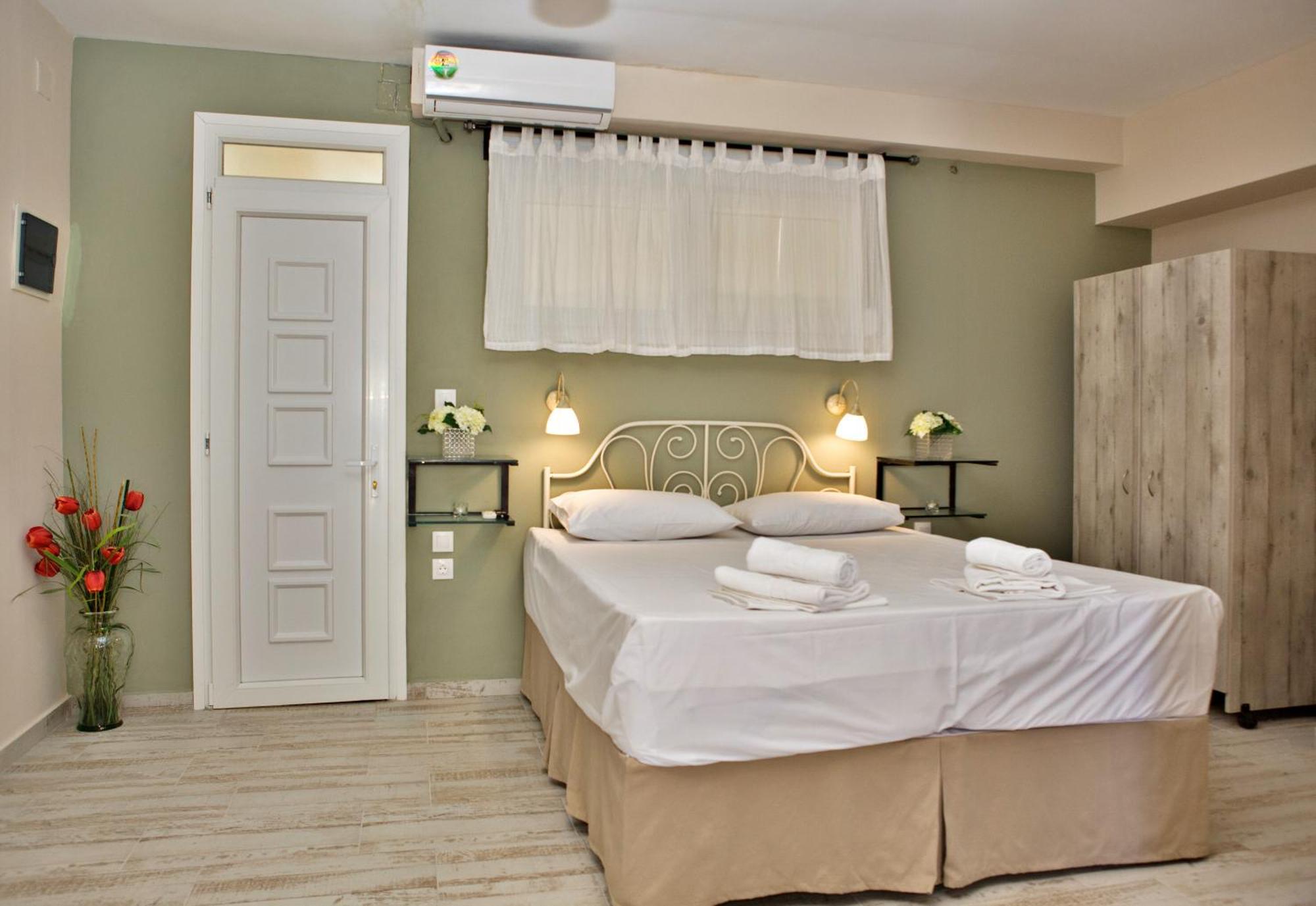 Axion Esti Apartments Skopelos Zimmer foto