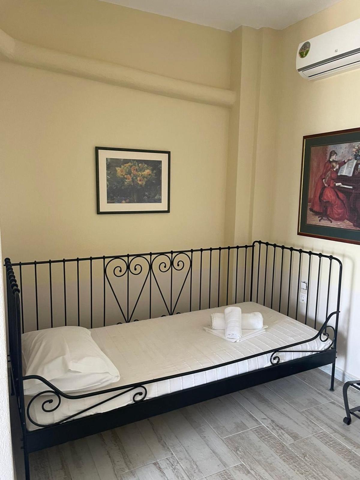 Axion Esti Apartments Skopelos Zimmer foto